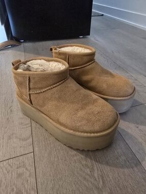 UGG Classic Ultra Mini Platform Boots
